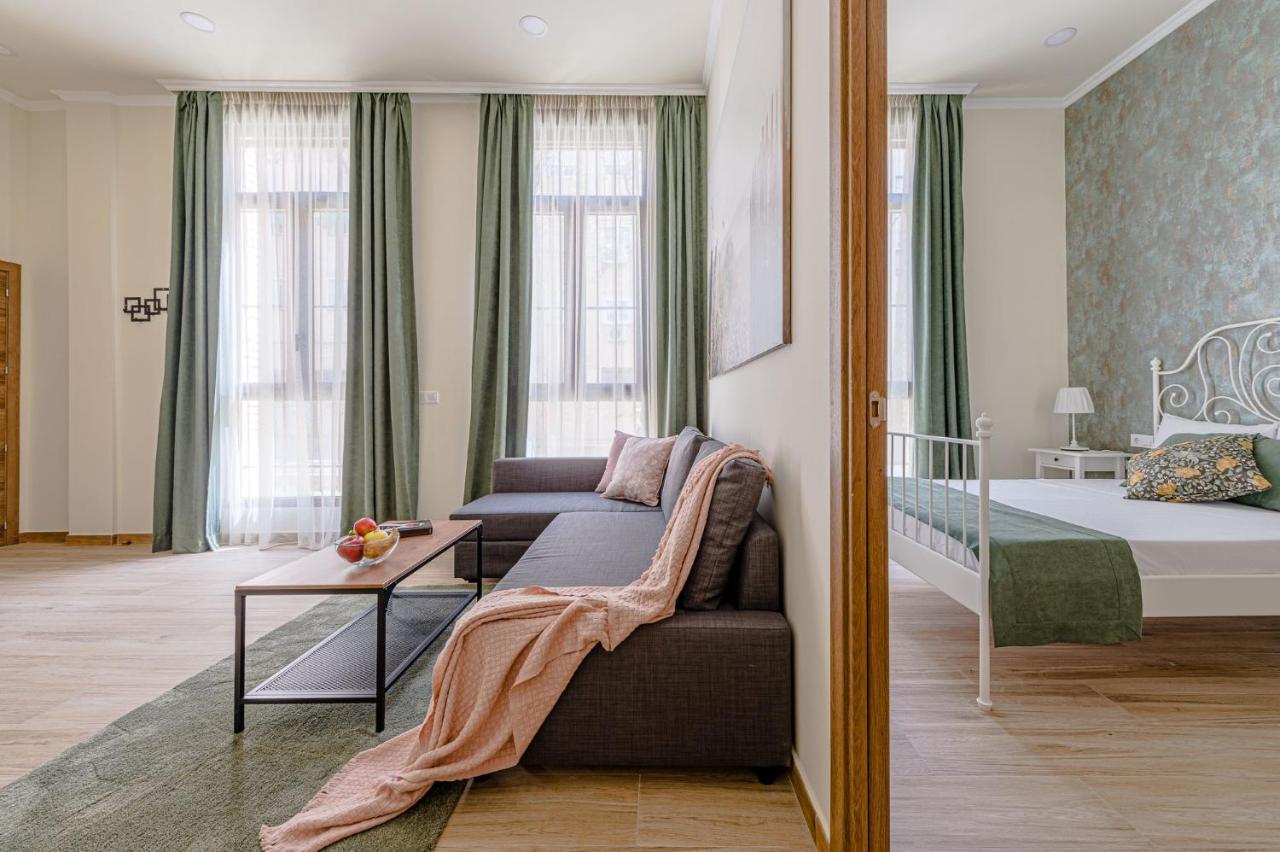 Simone Apartments Madrid Buitenkant foto