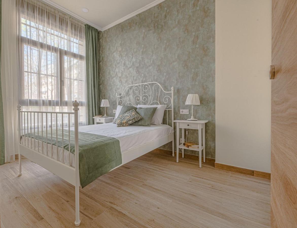 Simone Apartments Madrid Buitenkant foto