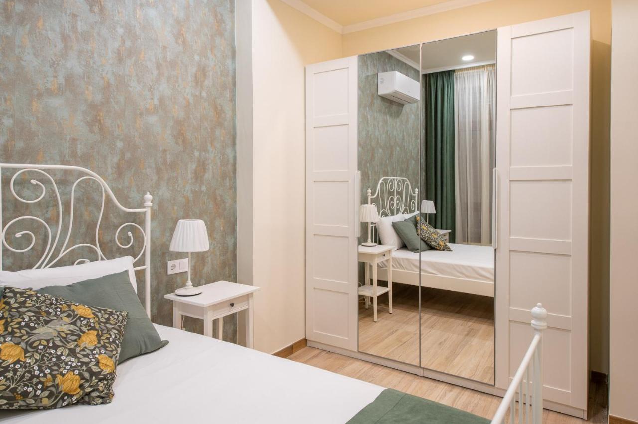 Simone Apartments Madrid Buitenkant foto